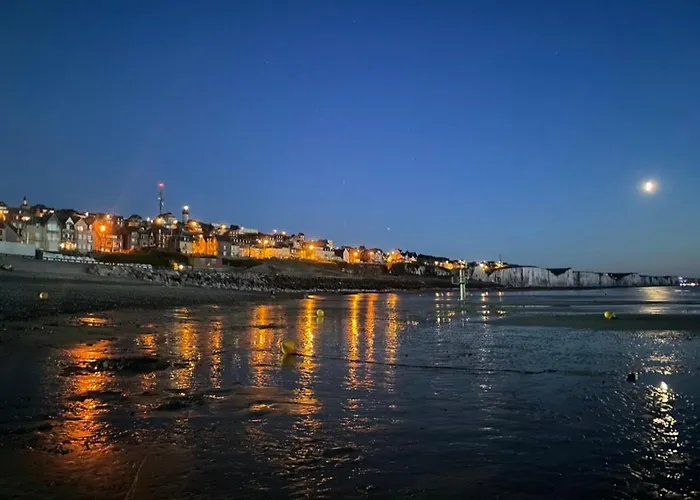 L'hirondelle, Vue Avec Balcon Grand Confort-tout Inclus Apartament *